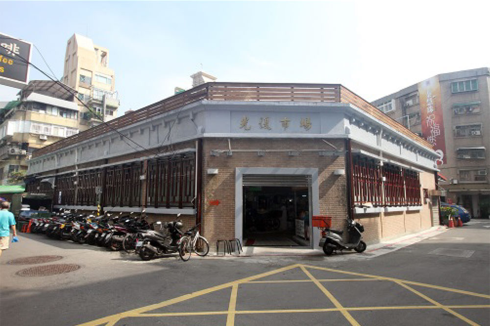 photo: market snapshot, 3 photos in total